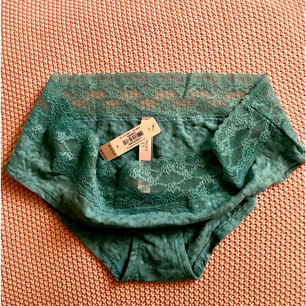 Victoria’s Secret Hiphugger, lace top panty
